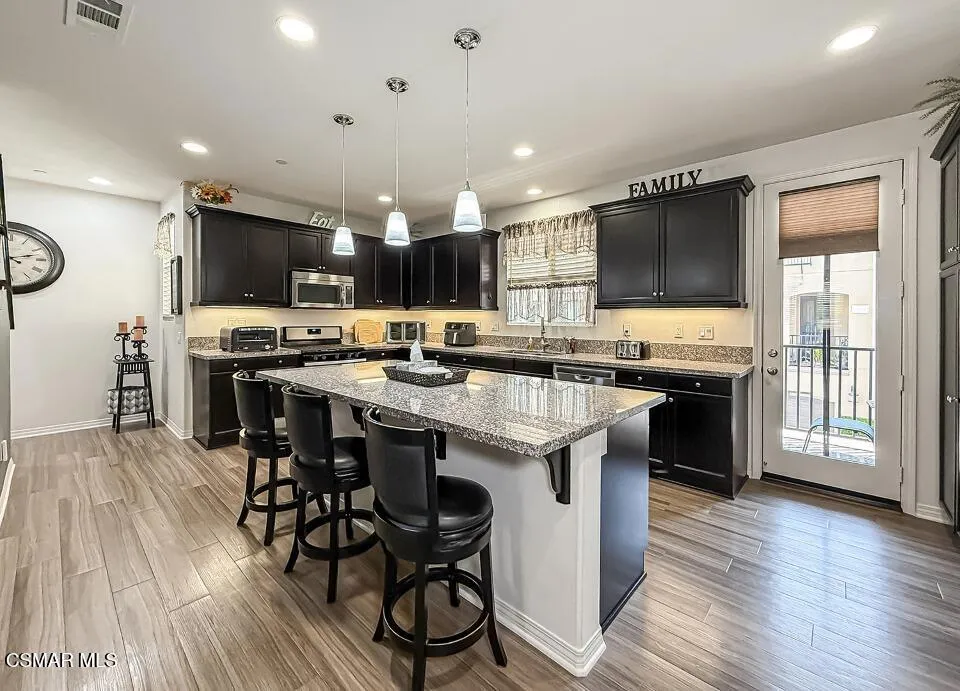 26707 Lexington Lane, Saugus, California 91350 home-pic-8